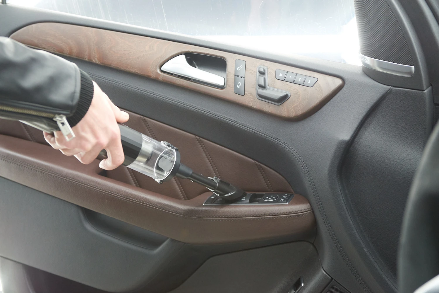 cordless handheld vacuum for Jeep Compass